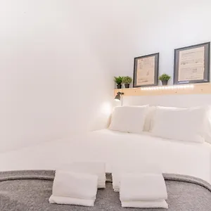 https://alfama-historical-neighborhood-5mn-to-train-and-subway.hotels-lisbon-portugal.com