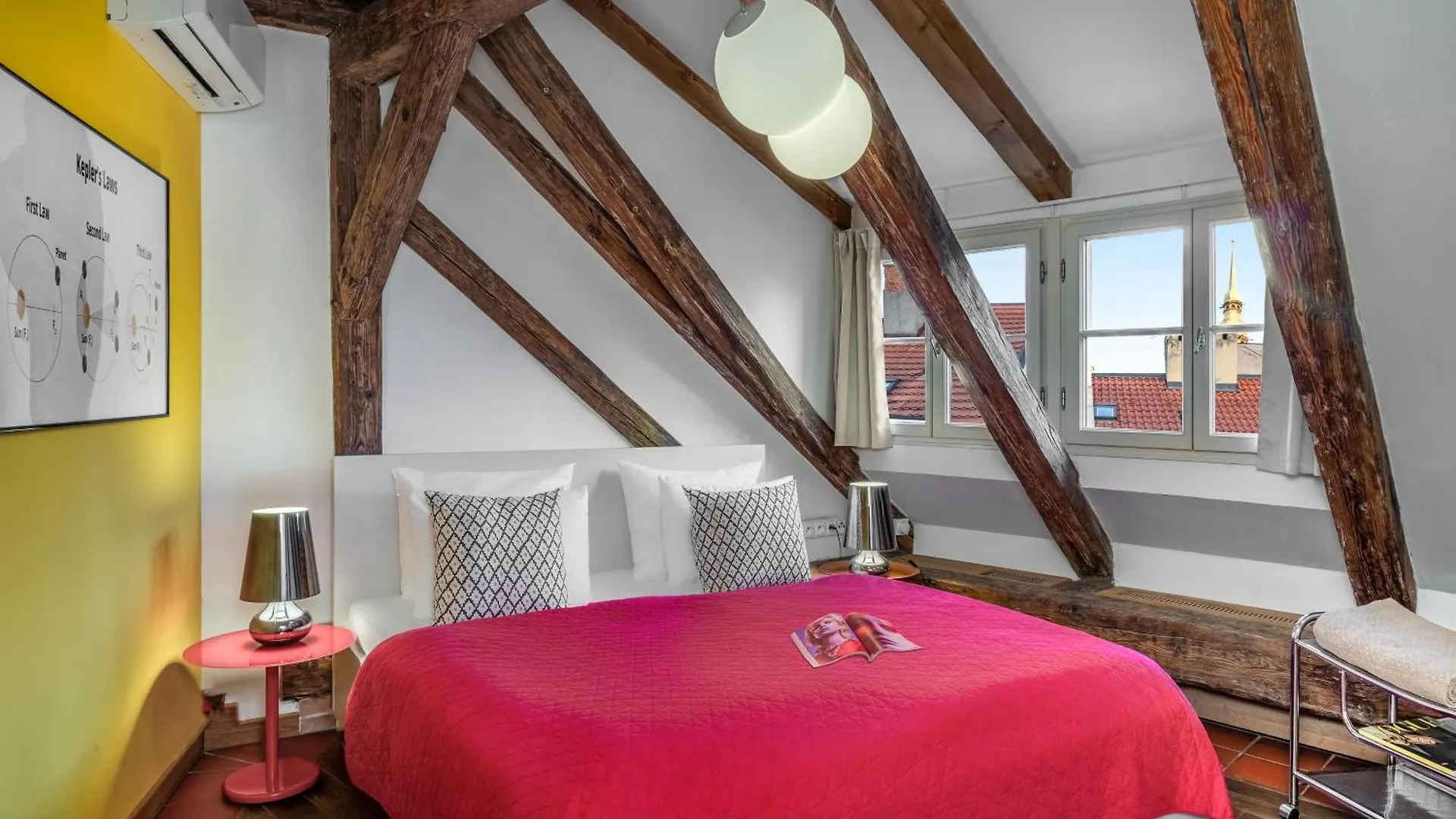 4 Arts Apartments By Adrez Prague