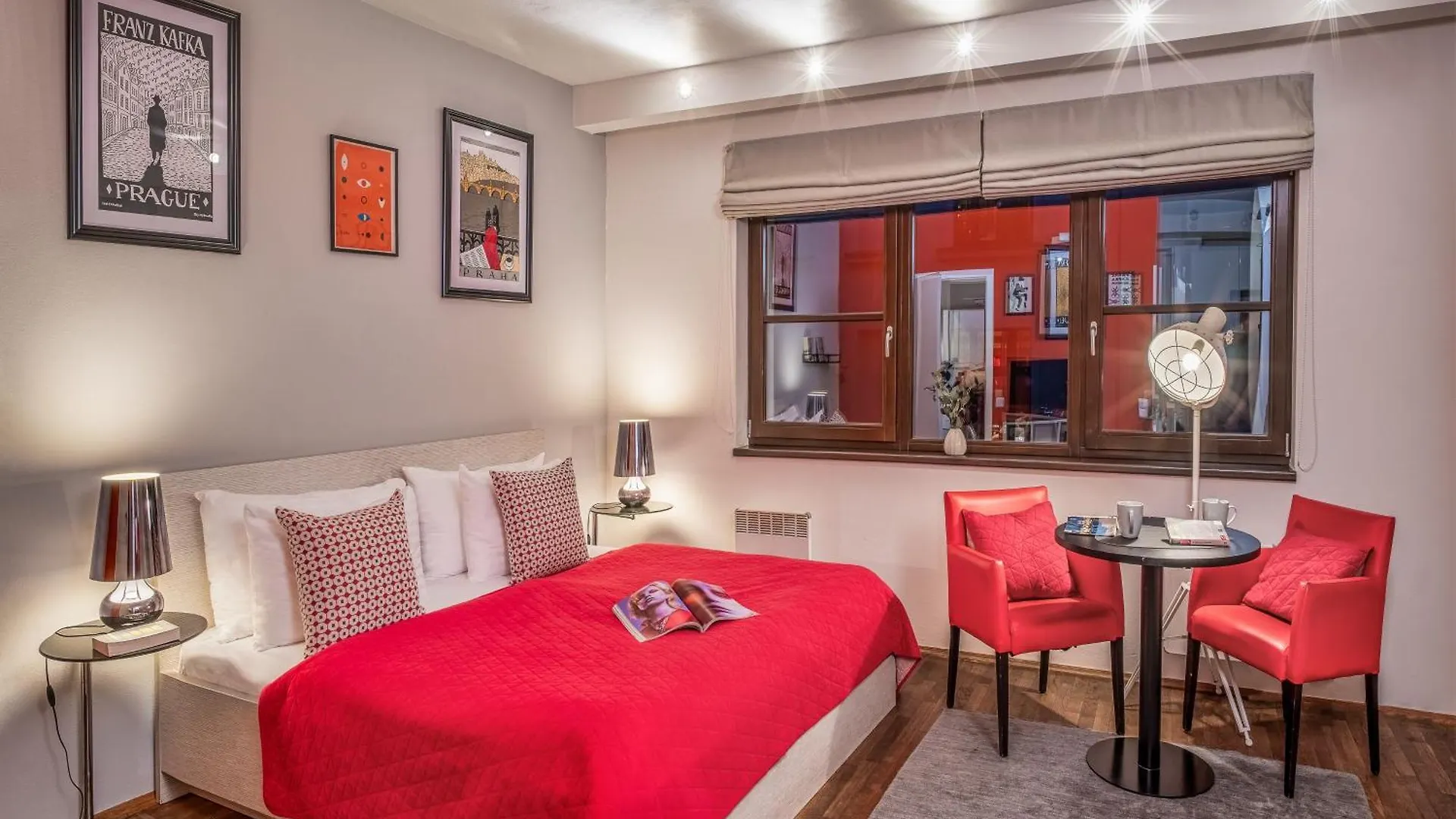 4 Arts Apartments By Adrez Prague