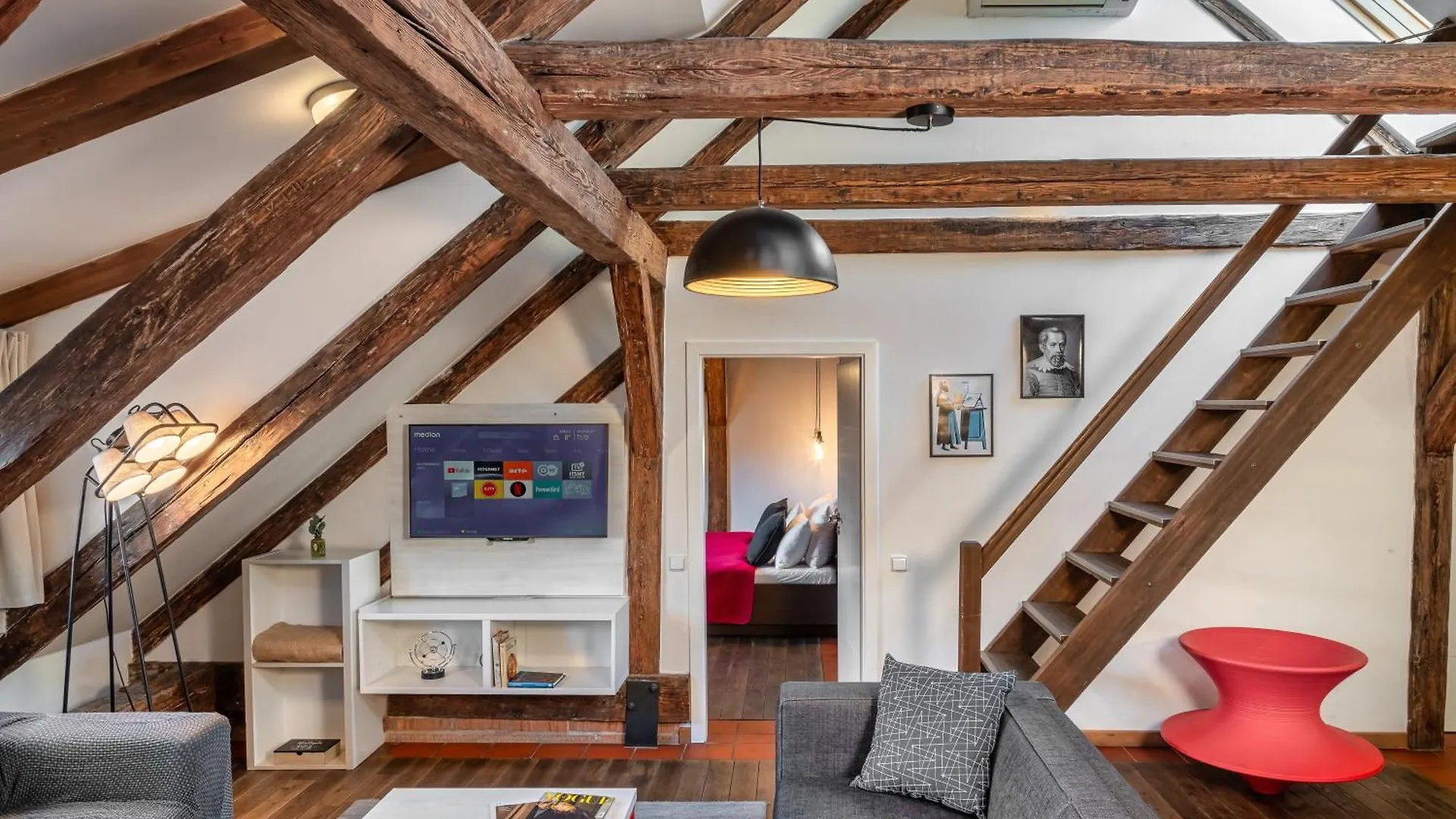 4 Arts Apartments By Adrez Prague